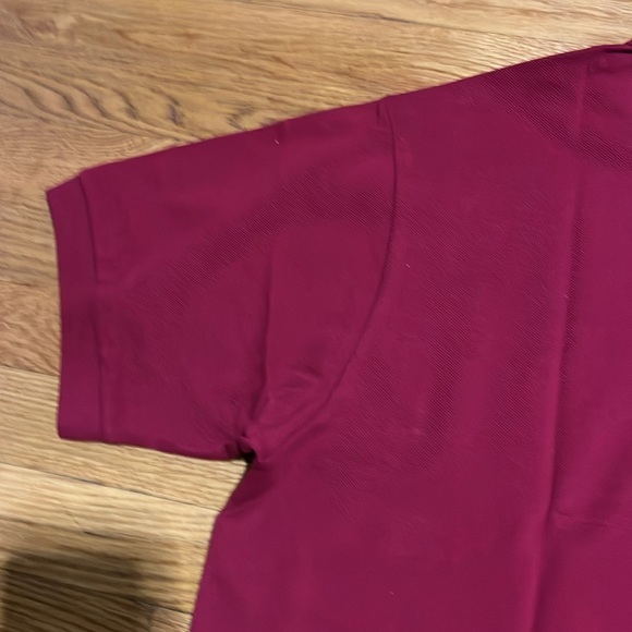 Beautifull dark red lacoste polo shirt. Not your average red Pristine condition - Picture 8 of 8